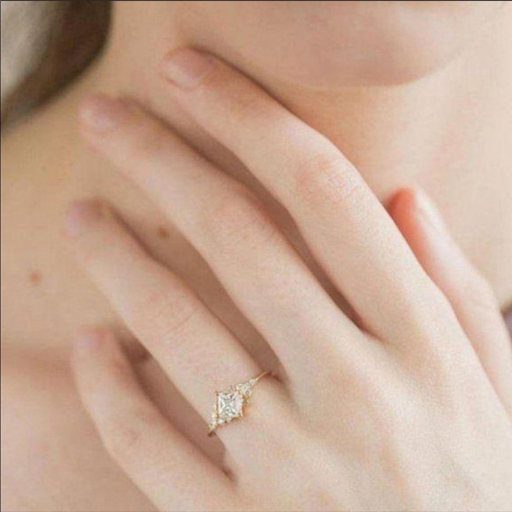 💎 NEW 18K Yellow Gold White Sapphire Ring - Picture 3 of 5